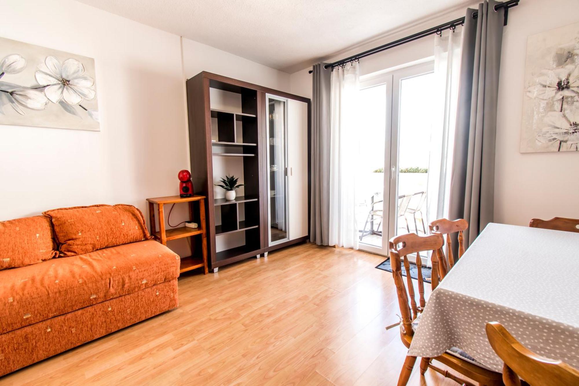 Apartments Curic Трогир Екстериор снимка