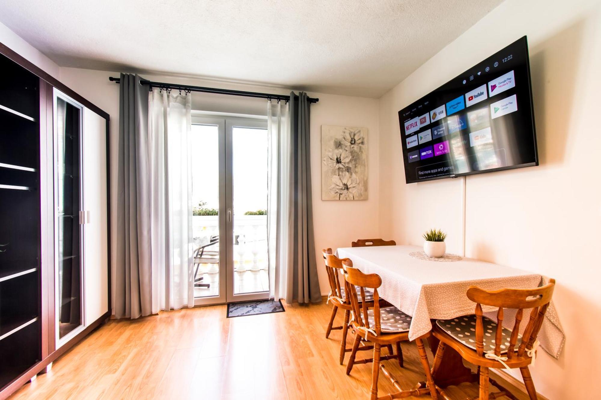 Apartments Curic Трогир Екстериор снимка