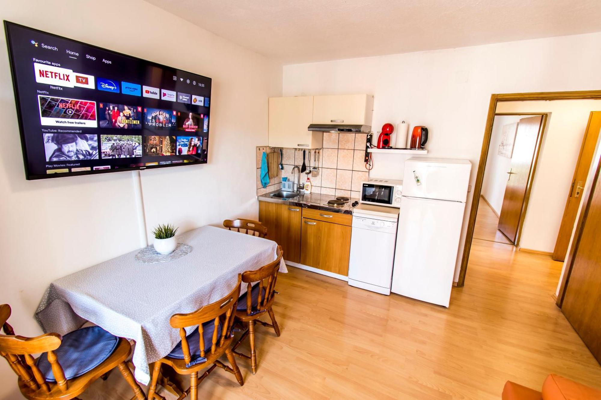 Apartments Curic Трогир Екстериор снимка